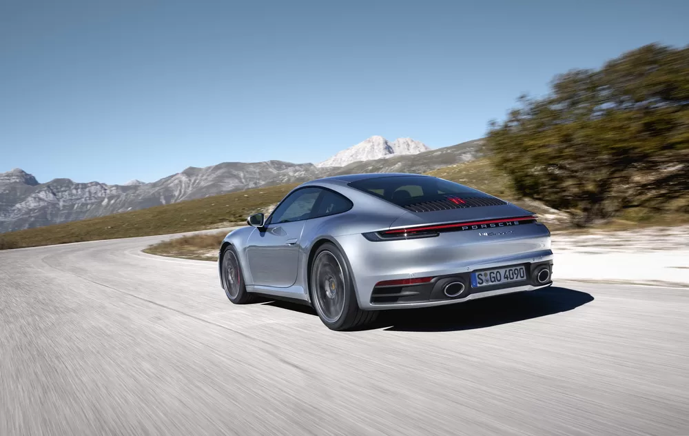  Инновации в кузове: комбинация материалов в новом Porsche 911